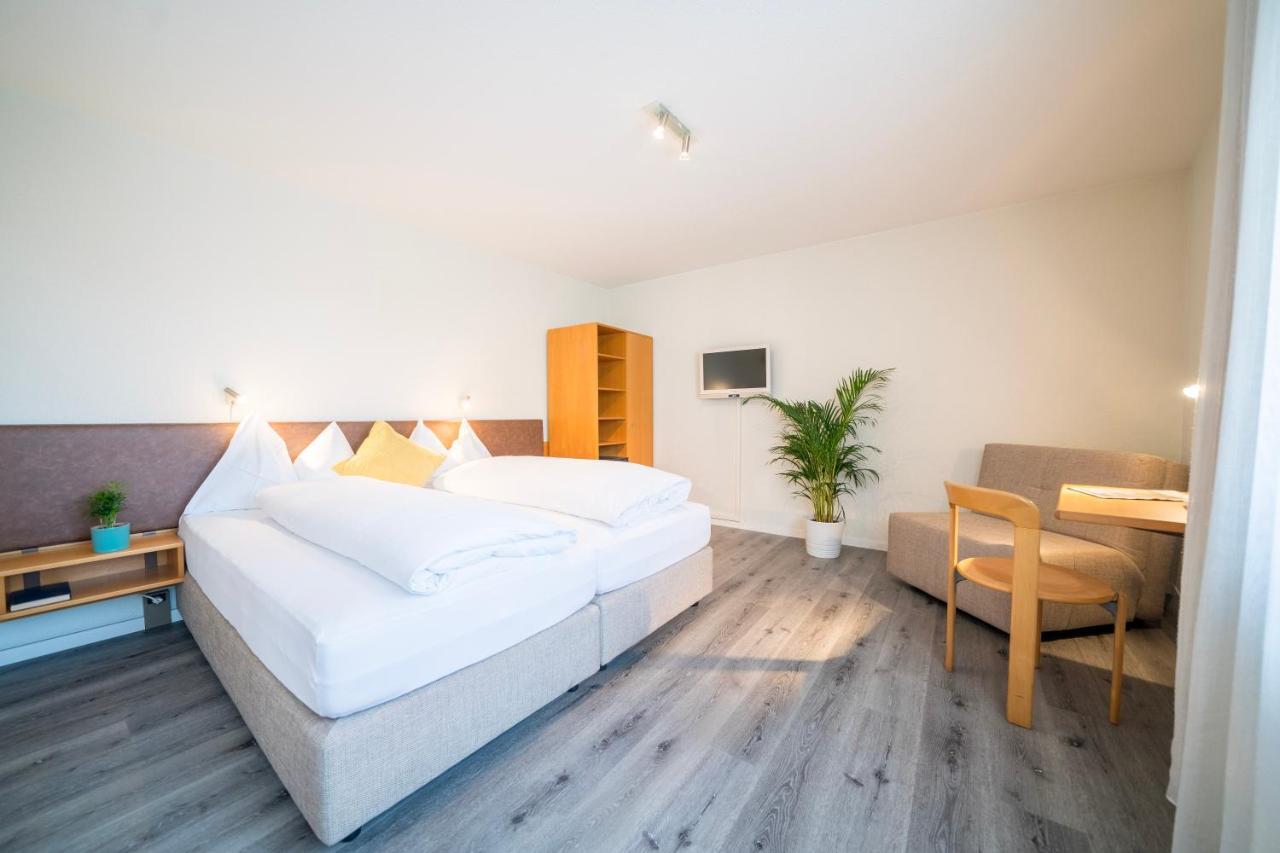 Hotel Sonne - Self Check-In Schwarzenburg エクステリア 写真