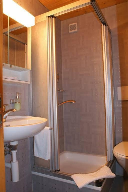 Hotel Sonne - Self Check-In Schwarzenburg エクステリア 写真