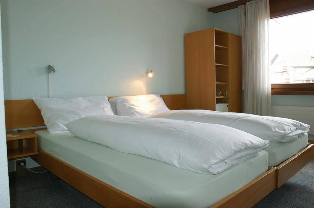 Hotel Sonne - Self Check-In Schwarzenburg エクステリア 写真
